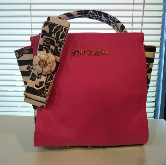 Betsey Johnson Handbags - Betsey Johnson Handbag Betsey Johnson Handbags - Betsey Johnson Handbag